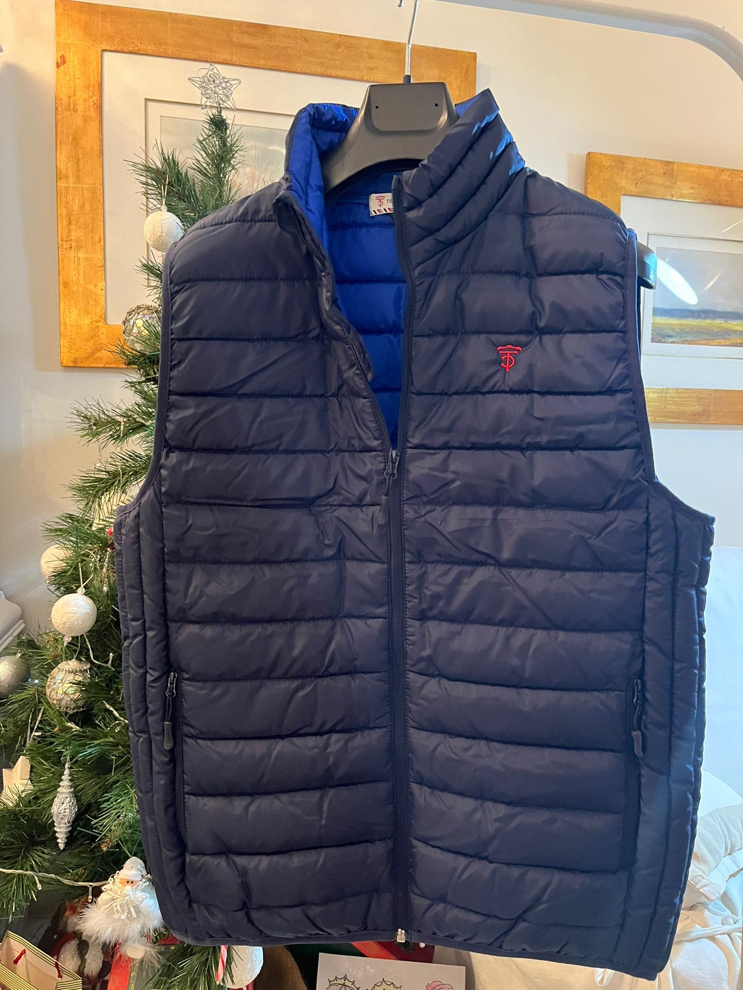 Gilet bleu marine avec du bleu