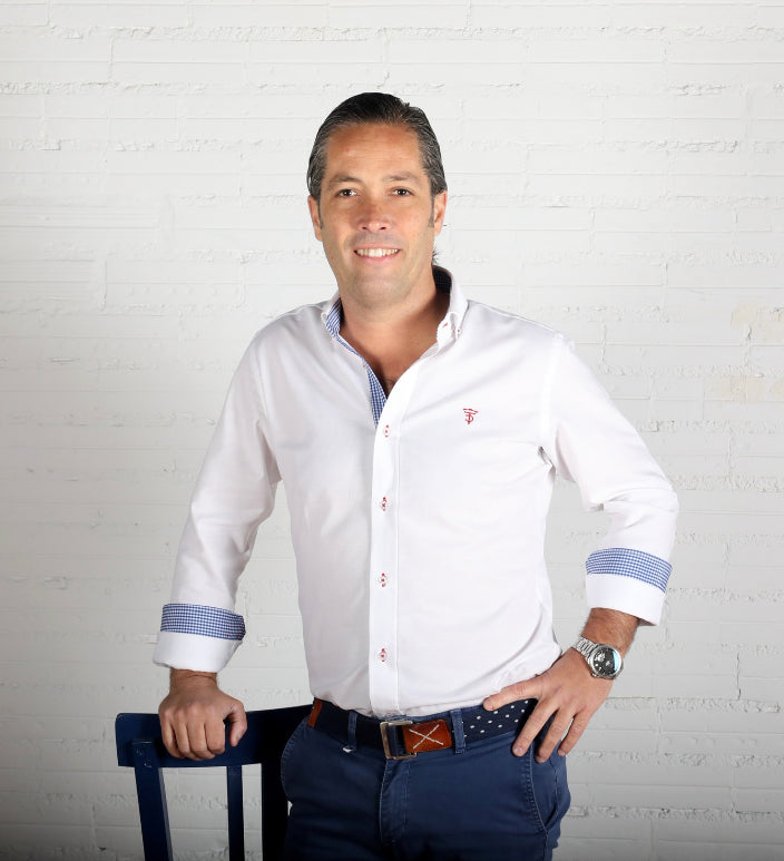 Camisa blanca Oxford con vichy