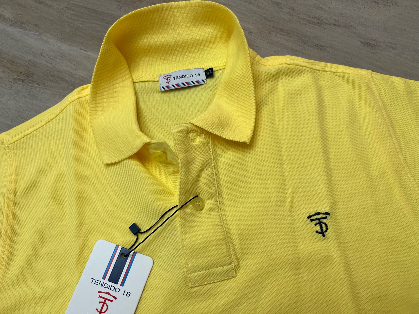 Polo Amarillo