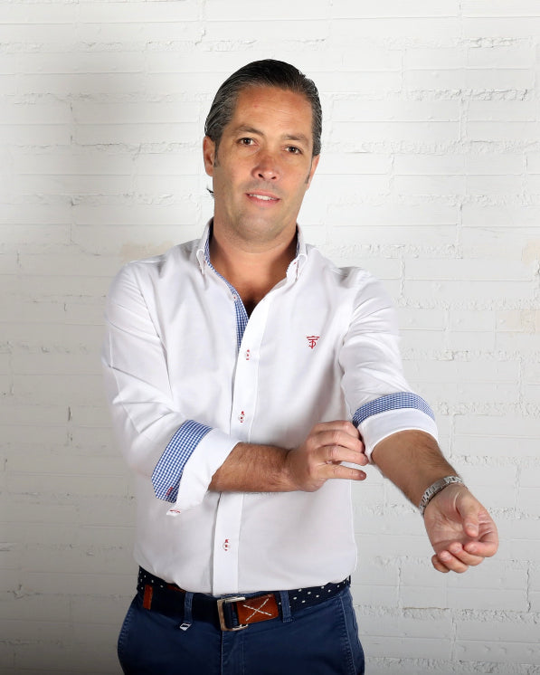 Camisa blanca Oxford con vichy
